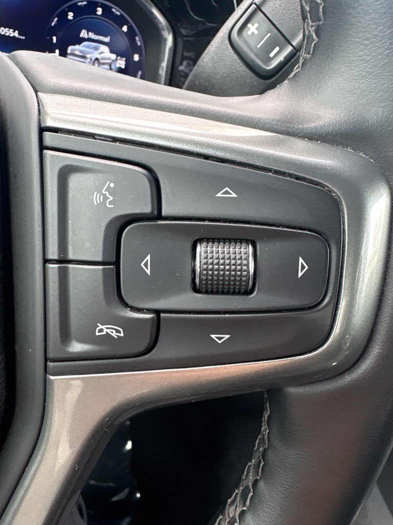 Used 2025 Chevrolet Silverado 1500 LT AWD/4WD image 19