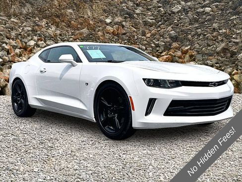 Used 2017 Chevrolet Camaro LT w/ Technology Package RWD image 9