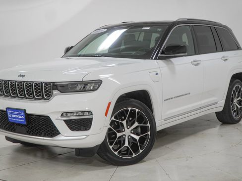 Used 2023 Jeep Grand Cherokee Summit AWD/4WD image 1