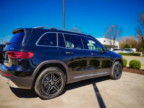 New 2026 Mercedes-Benz GLB 250 4MATIC image 9