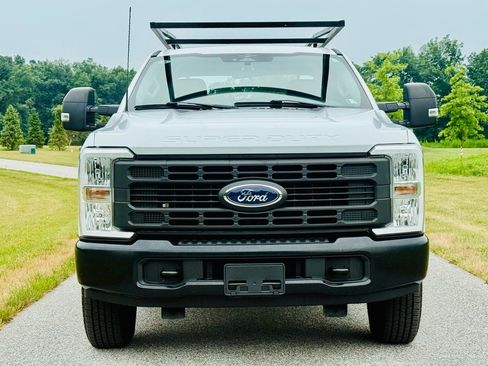 Used 2023 Ford F350 XL AWD/4WD image 11