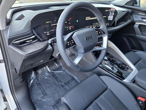 New 2025 Audi Q5 2.0T Premium Plus image 19