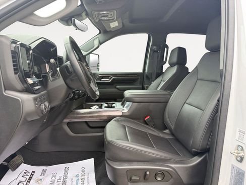 Used 2024 Chevrolet Silverado 2500 LTZ w/ LTZ Convenience Package AWD/4WD image 10