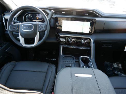 New 2026 GMC Sierra 2500 Denali w/ Denali Reserve Package image 14