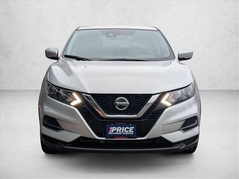 Used 2020 Nissan Rogue Sport S image 2