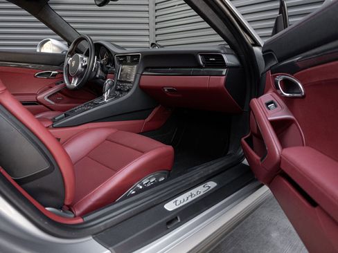 Certified 2014 Porsche 911 Turbo S AWD/4WD image 40