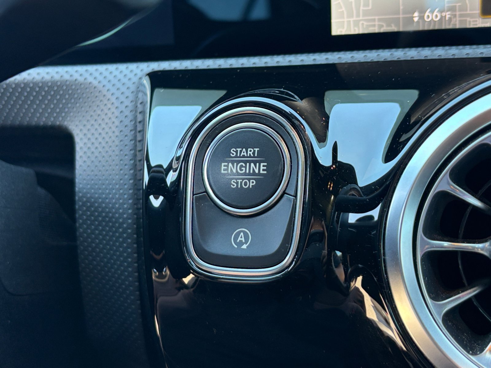 Used 2022 Mercedes-Benz CLA 35 AMG 4MATIC image 30