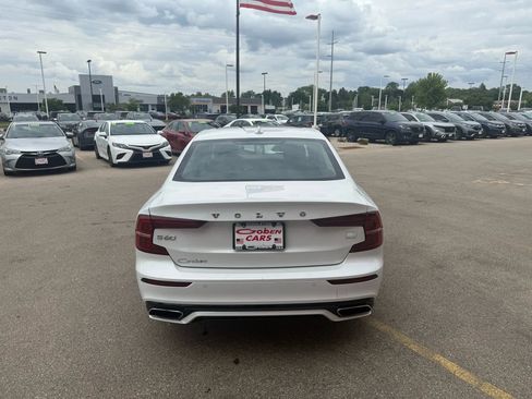 Used 2022 Volvo S60 T8 R-Design Expression image 4