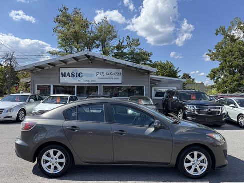 Used 2010 MAZDA MAZDA3 i Touring image 3