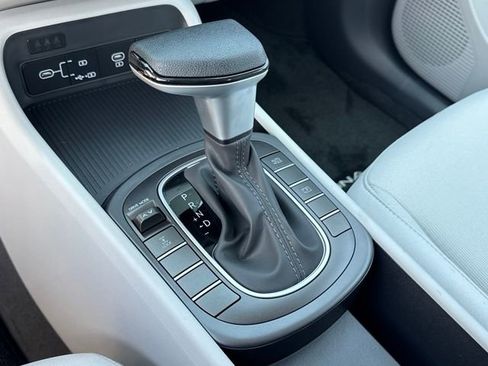 New 2026 Hyundai Kona SE AWD/4WD image 13