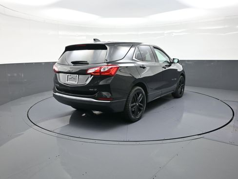Used 2020 Chevrolet Equinox LT w/ Midnight Edition image 3