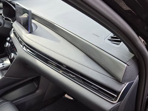 Certified 2025 INFINITI QX60 Luxe w/ Black Edition image 17