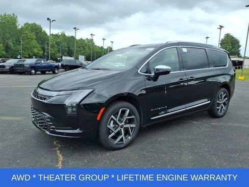 New 2027 Chrysler Pacifica Pinnacle w/ Theater Group AWD/4WD image 3