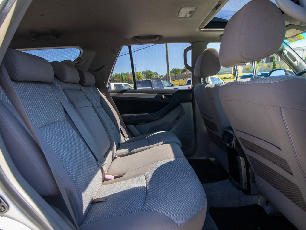 Used 2008 Toyota 4Runner SR5 AWD/4WD image 28