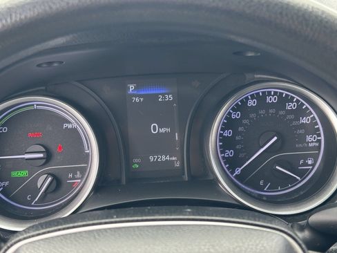 Used 2021 Toyota Camry LE FWD image 23