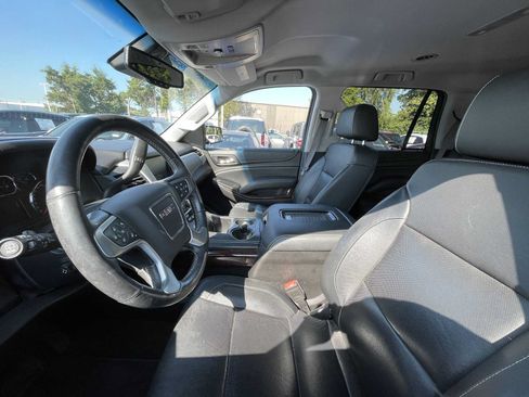 Used 2017 GMC Yukon SLT AWD/4WD image 9