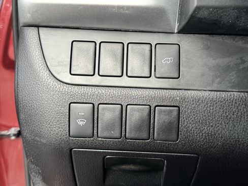 Used 2016 Toyota Highlander XLE image 28