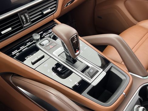 Used 2023 Porsche Cayenne Turbo w/ Premium Package Plus (PI3) image 30