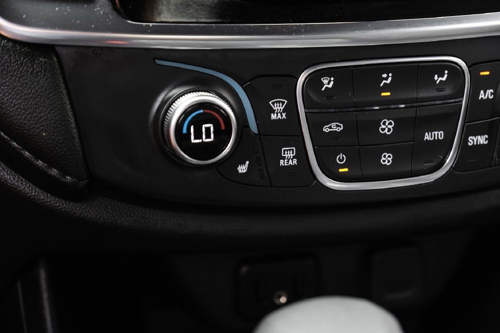 Used 2023 Chevrolet Traverse LT AWD/4WD image 21