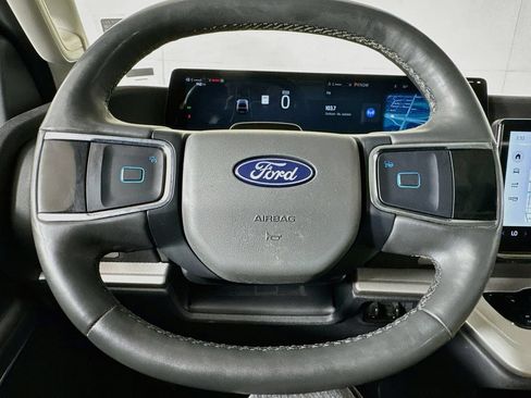 Used 2025 Ford Expedition Active AWD/4WD image 43