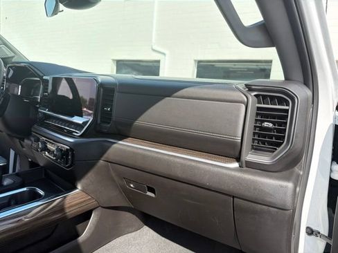 Used 2025 Chevrolet Silverado 1500 RST w/ Convenience Package II AWD/4WD image 24