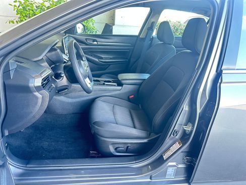 Used 2024 Nissan Altima 2.5 SV image 36