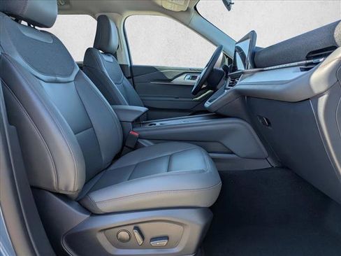 New 2026 Ford Explorer Active w/ Active Comfort Package image 20