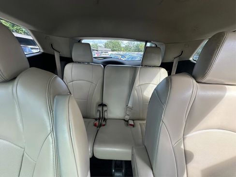Used 2018 Buick Enclave Essence image 34