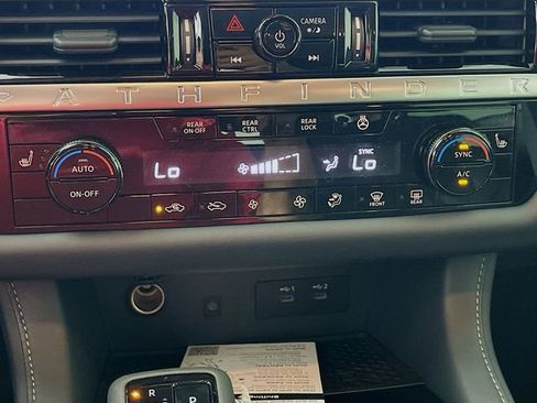 New 2026 Nissan Pathfinder SL image 11