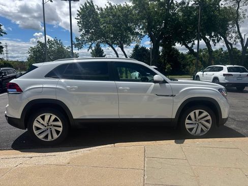 Used 2021 Volkswagen Atlas Cross Sport SE w/ Panoramic Sunroof Package AWD/4WD image 8