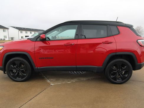 Used 2019 Jeep Compass Altitude image 16