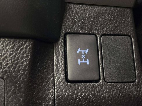 Used 2018 Toyota RAV4 LE w/ All Weather Liner Package AWD/4WD image 25