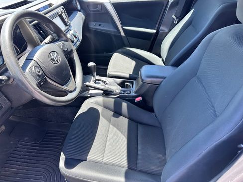 Used 2015 Toyota RAV4 LE AWD/4WD image 5