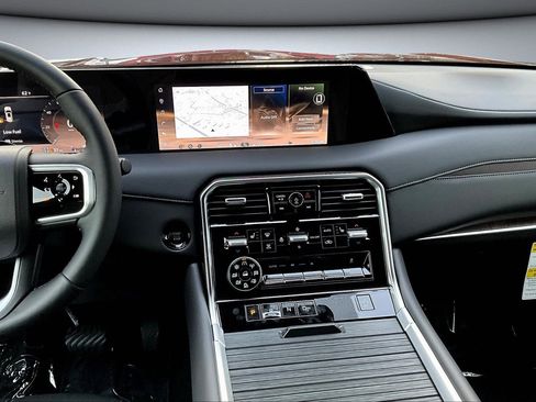 New 2026 Nissan Armada SL image 6