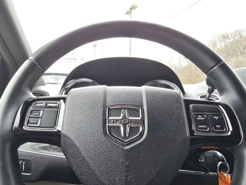 Used 2014 Dodge Grand Caravan SE image 20