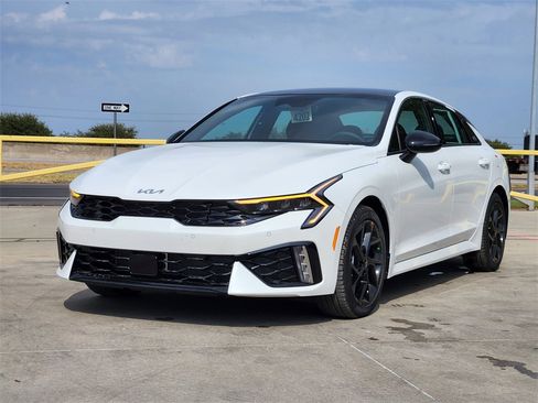 New 2026 Kia K5 GT-Line image 2