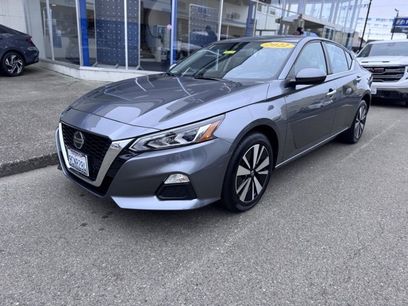 Used 2022 Nissan Altima 2.5 SV