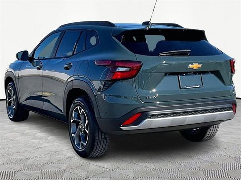 New 2026 Chevrolet Trax LT image 4