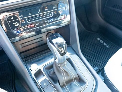 New 2026 Volkswagen Taos SE FWD image 22