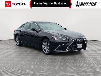 Used 2021 Lexus ES 300h w/ Premium Package