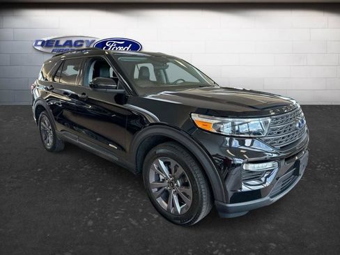 Used 2023 Ford Explorer XLT w/ Equipment Group 202A AWD/4WD image 6