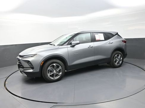 Used 2025 Chevrolet Blazer LT image 50