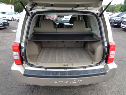 Used 2010 Jeep Patriot Sport image 26