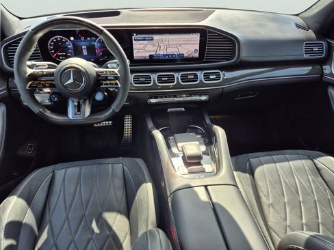 Used 2025 Mercedes-Benz GLS 63 AMG 4MATIC image 17