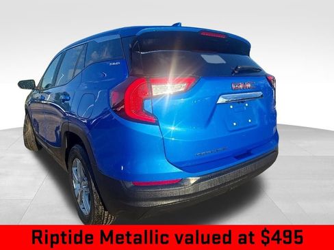 Certified 2024 GMC Terrain SLE FWD image 3