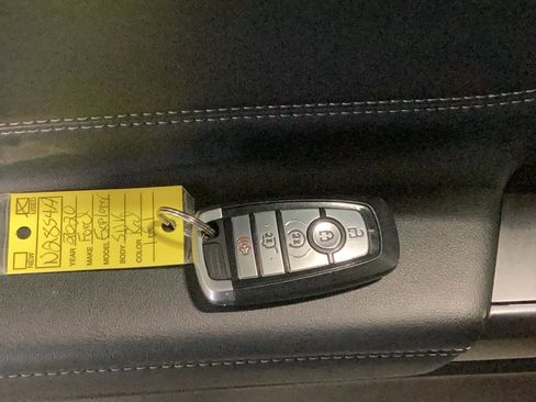 Used 2020 Ford Explorer XLT w/ Equipment Group 202A image 10