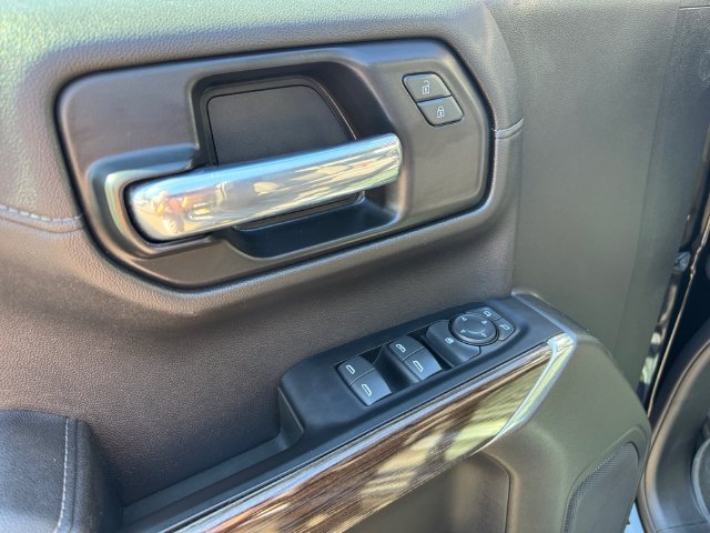 Used 2021 Chevrolet Silverado 1500 RST w/ Z71 Off-Road Package AWD/4WD image 11