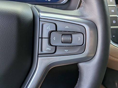 Used 2024 Chevrolet Tahoe Premier w/ Advanced Technology Package RWD image 27