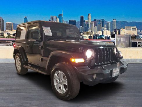 Used 2022 Jeep Wrangler Sport S image 3