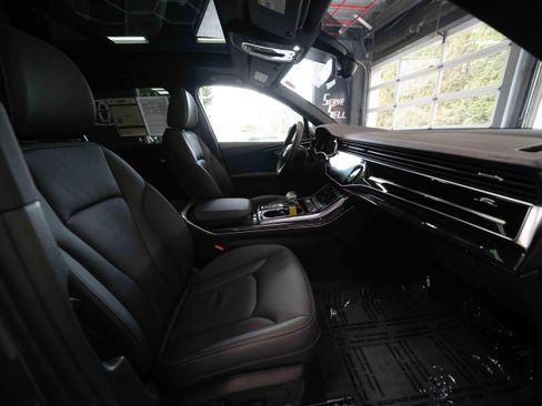 Used 2025 Audi Q7 2.0T Premium AWD/4WD image 27